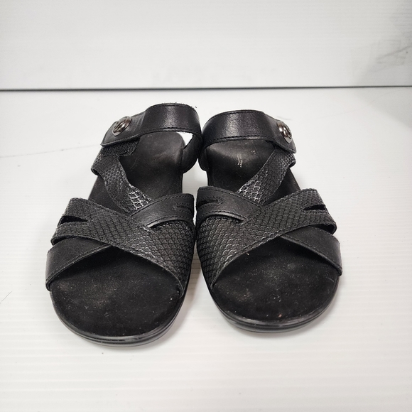 Easy Spirit Comfort Wave Black Slip on Wedge Heel Strappy Sandals Size 7W - Picture 6 of 11